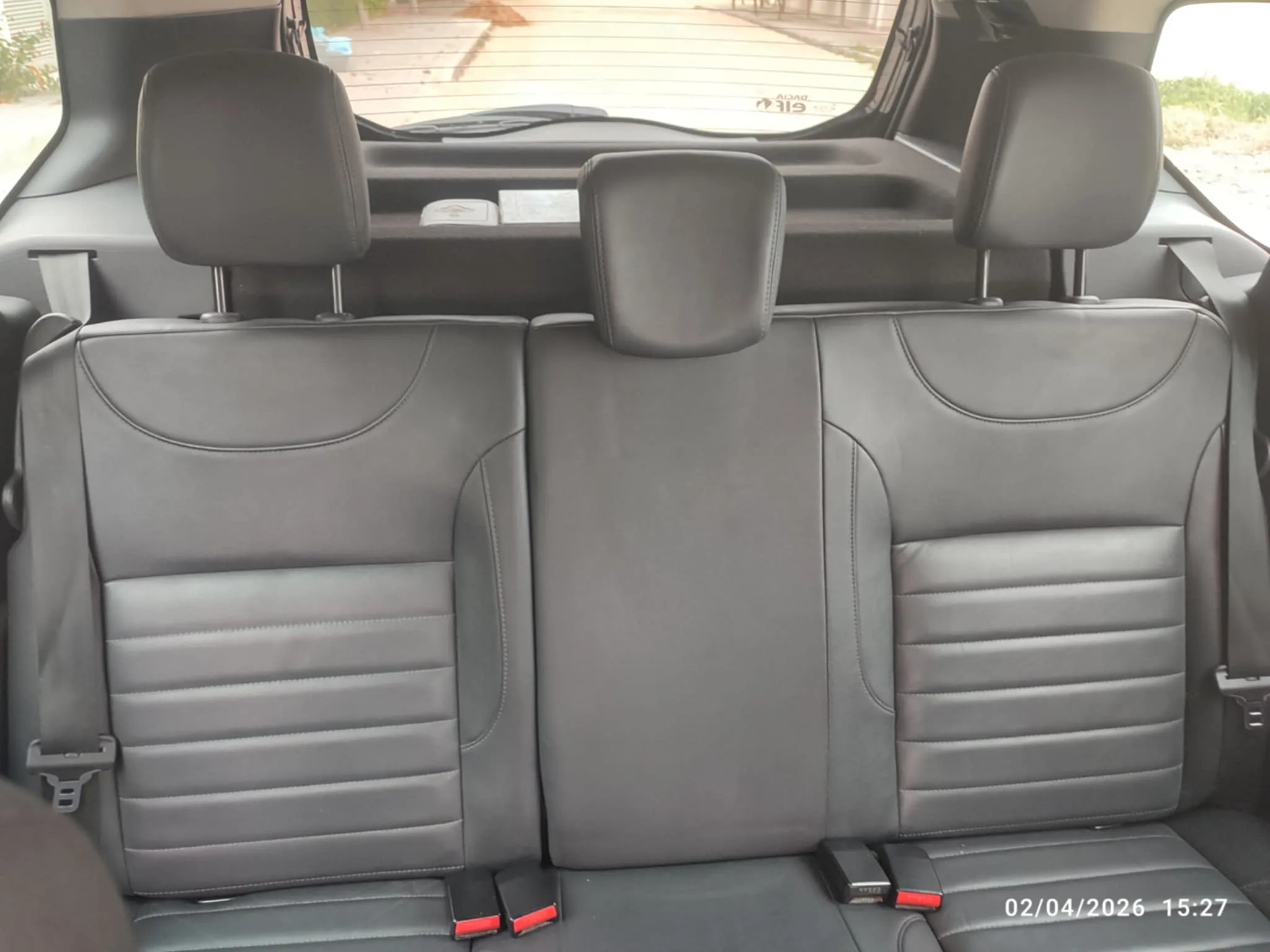 Dacia Duster SUV 4*4 Importée modèle unique T.B.E neuf tel: 51 550366.
