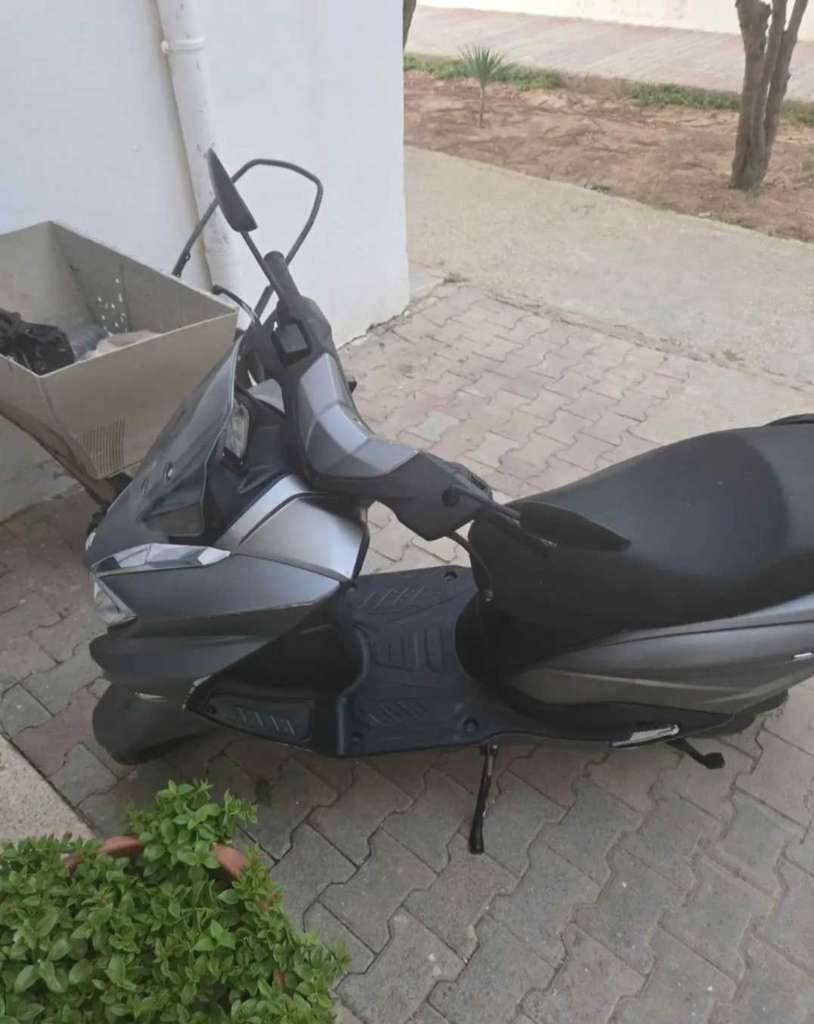 Moto scooter Suzuki Burgman Street 125cc 