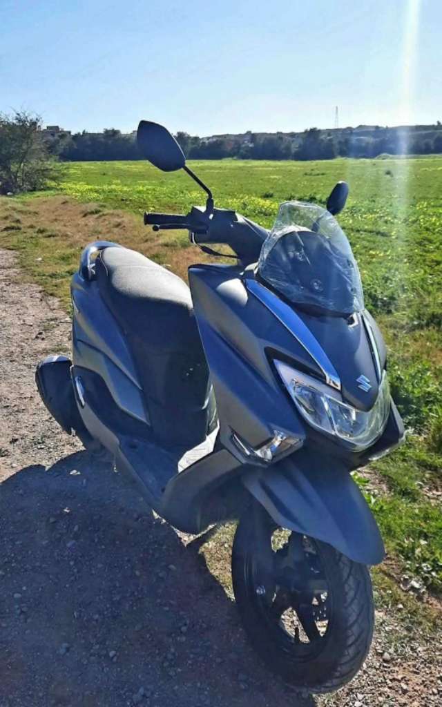 Moto scooter Suzuki Burgman Street 125cc 