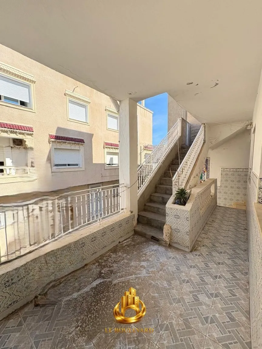 A Vendre maison R+1 située à Bir Challouf, Nabeul