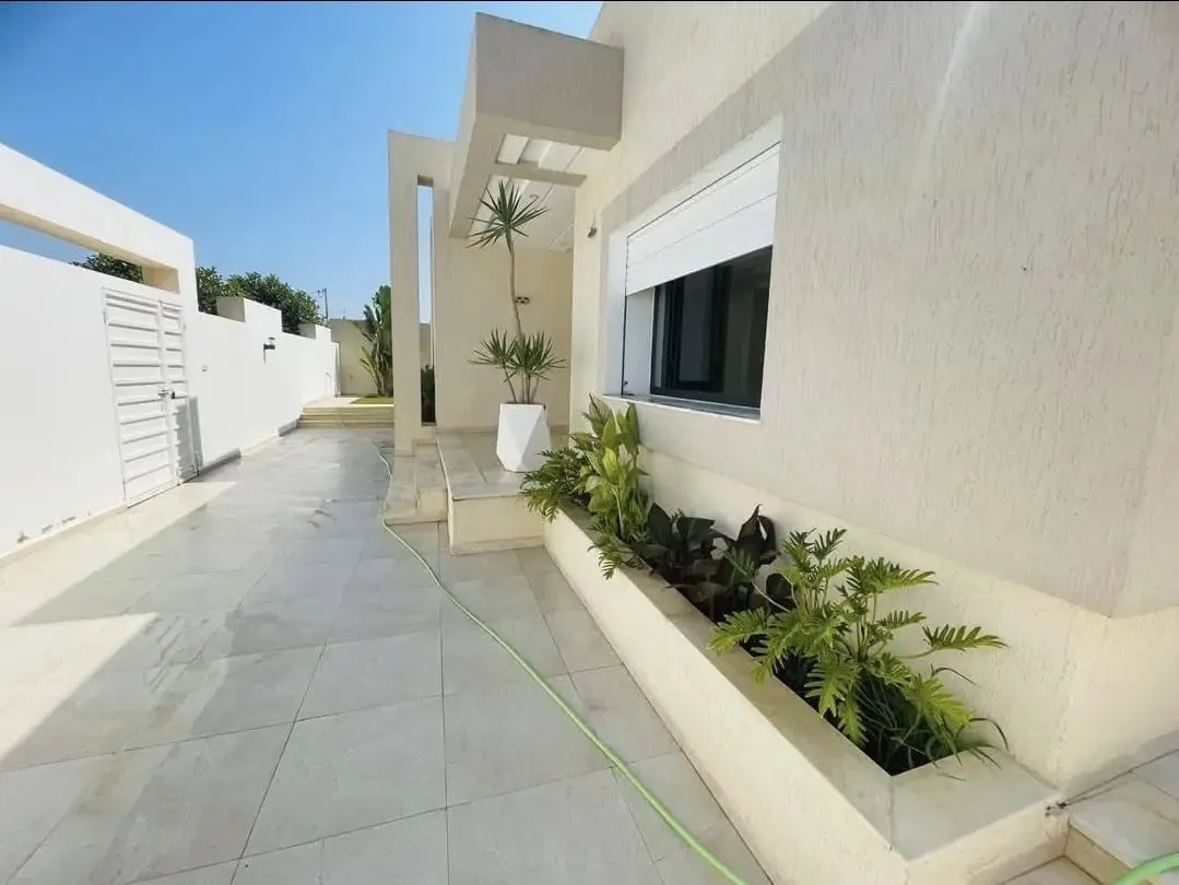 Une Villa moderne haut standing  à Chatt Mariem Sousse Vue mer 