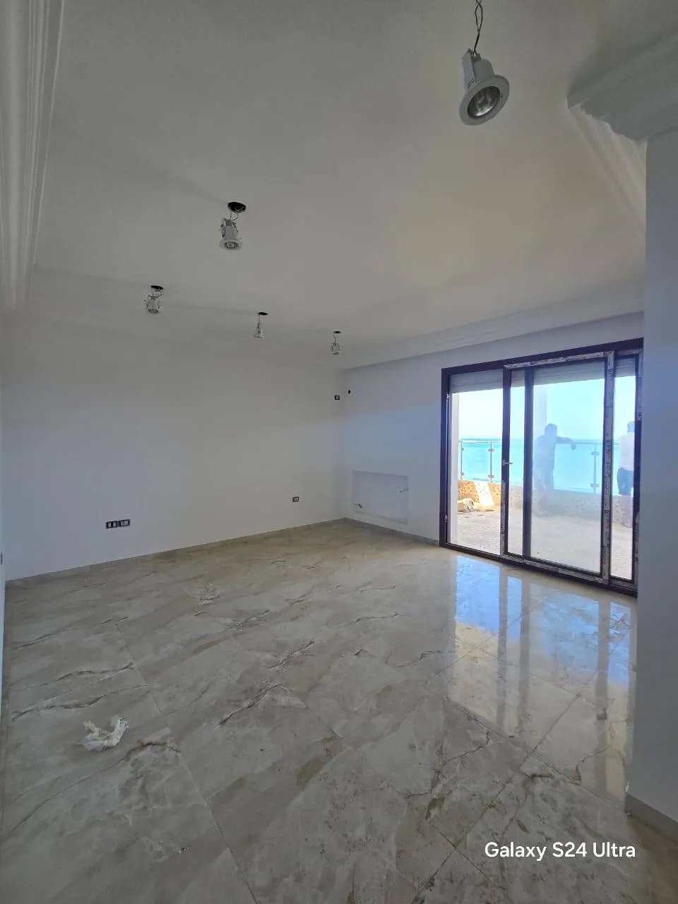 🌊S+3 Pieds Dans L'eau En Vente | Chott Mariem