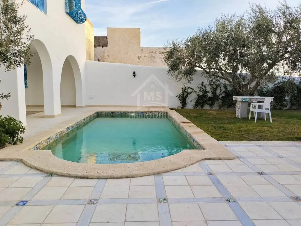 Villa toute neuve avec piscine à Hammamet Nord à vendre 51355351
