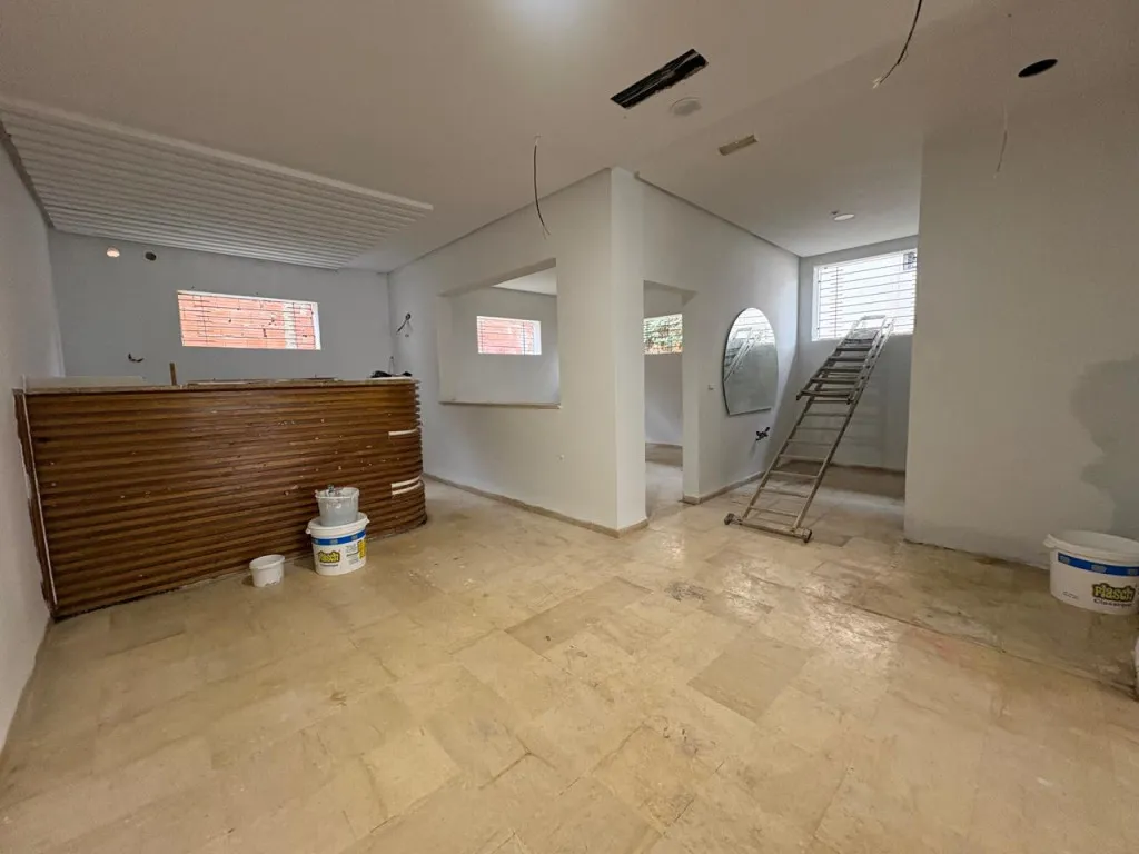 À louer : Local commercial 110 m² sur route principale à Mourouj