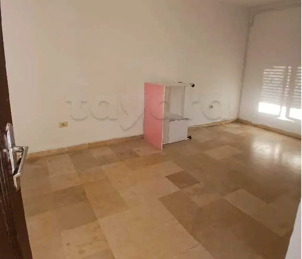 Location S1 vide à El Manar 1