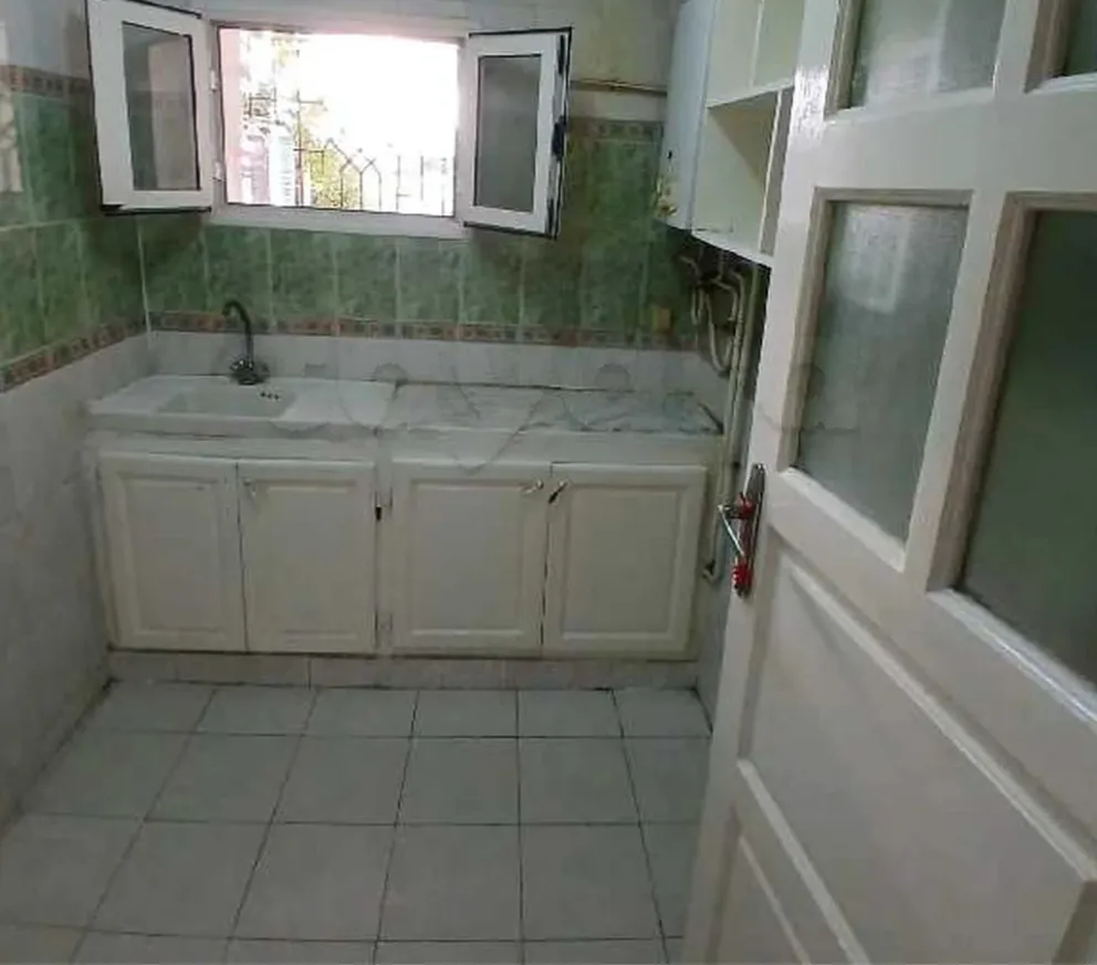 Location S1 vide à El Manar 1