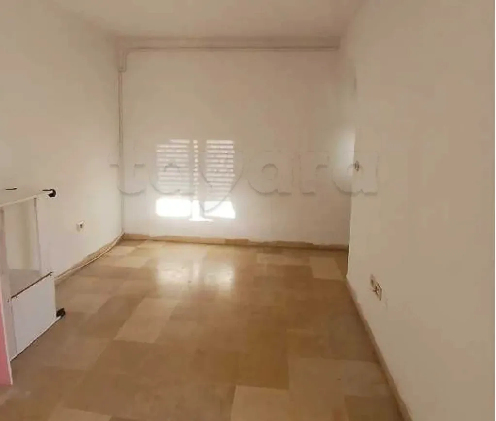 Location S1 vide à El Manar 1
