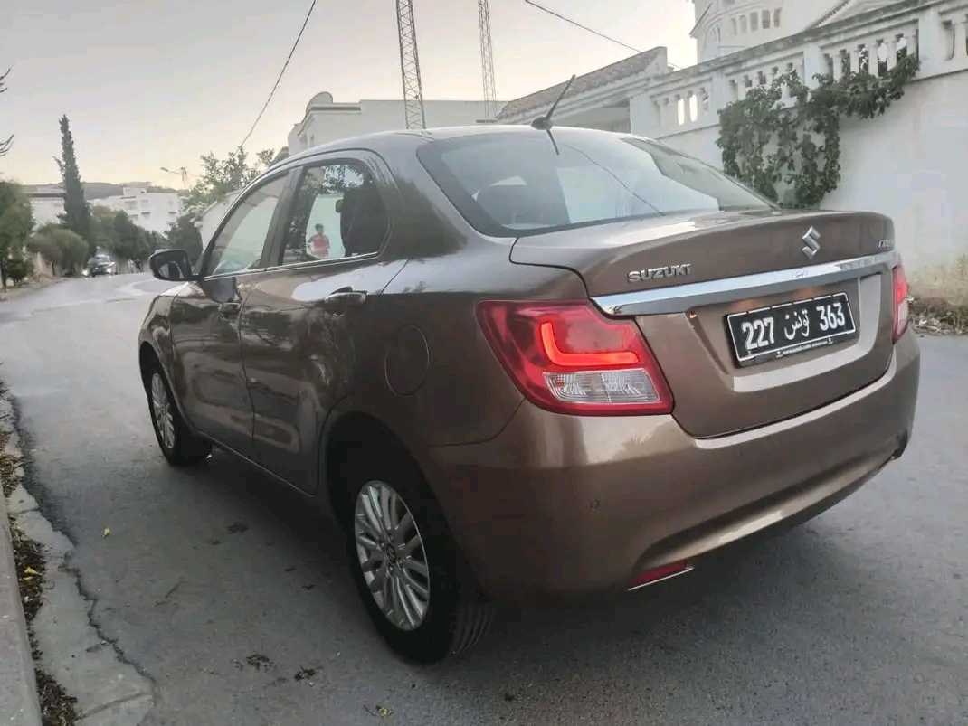 SUZUKI DZAIR GLX PREMIÈRE ANNÉE TRÈS PROPRE