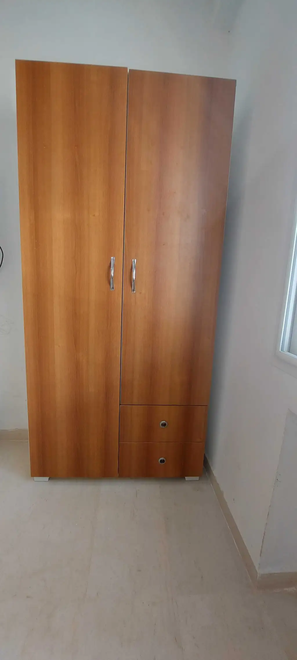 Dressing à 2 portes et 2 tiroirs
