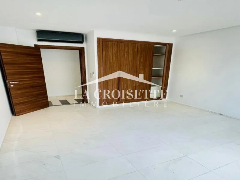 Appartement s3 avec piscine au Lac2 MAL4307