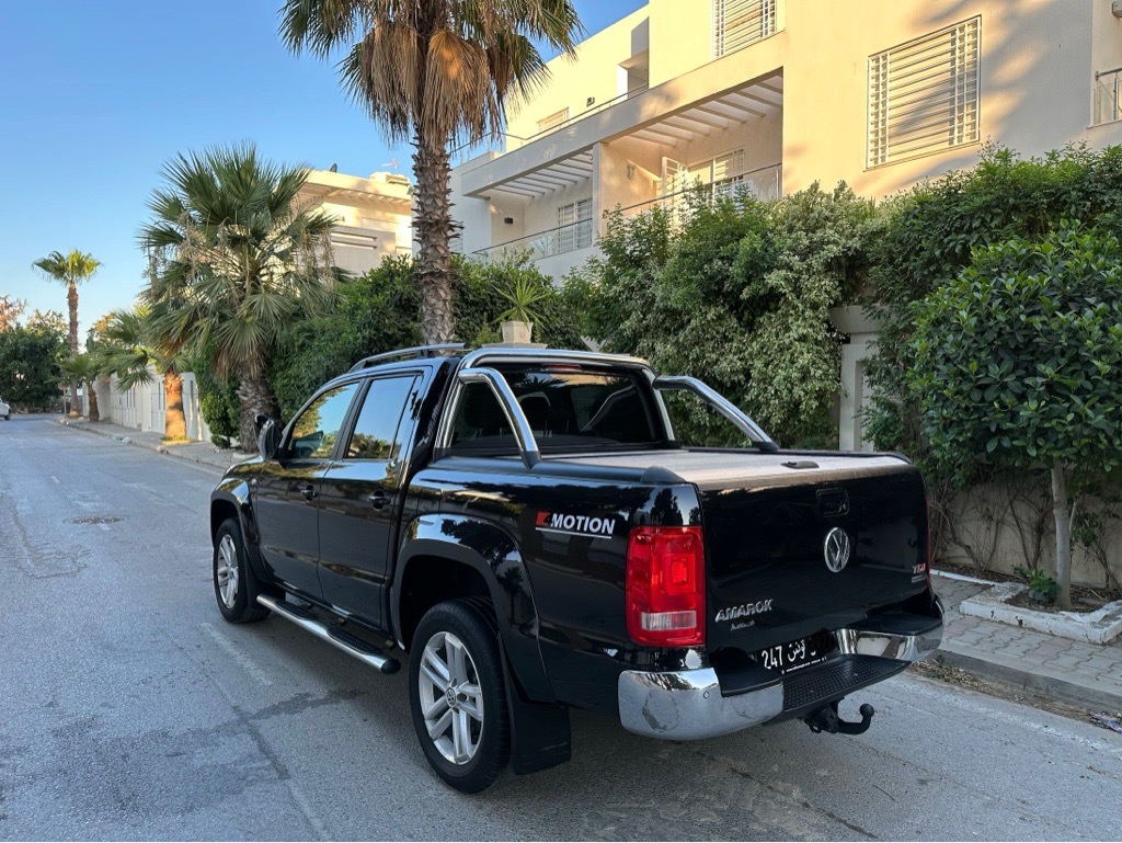 Volkswagen Amarok bva highline plus bi turbo état neuf 4*4