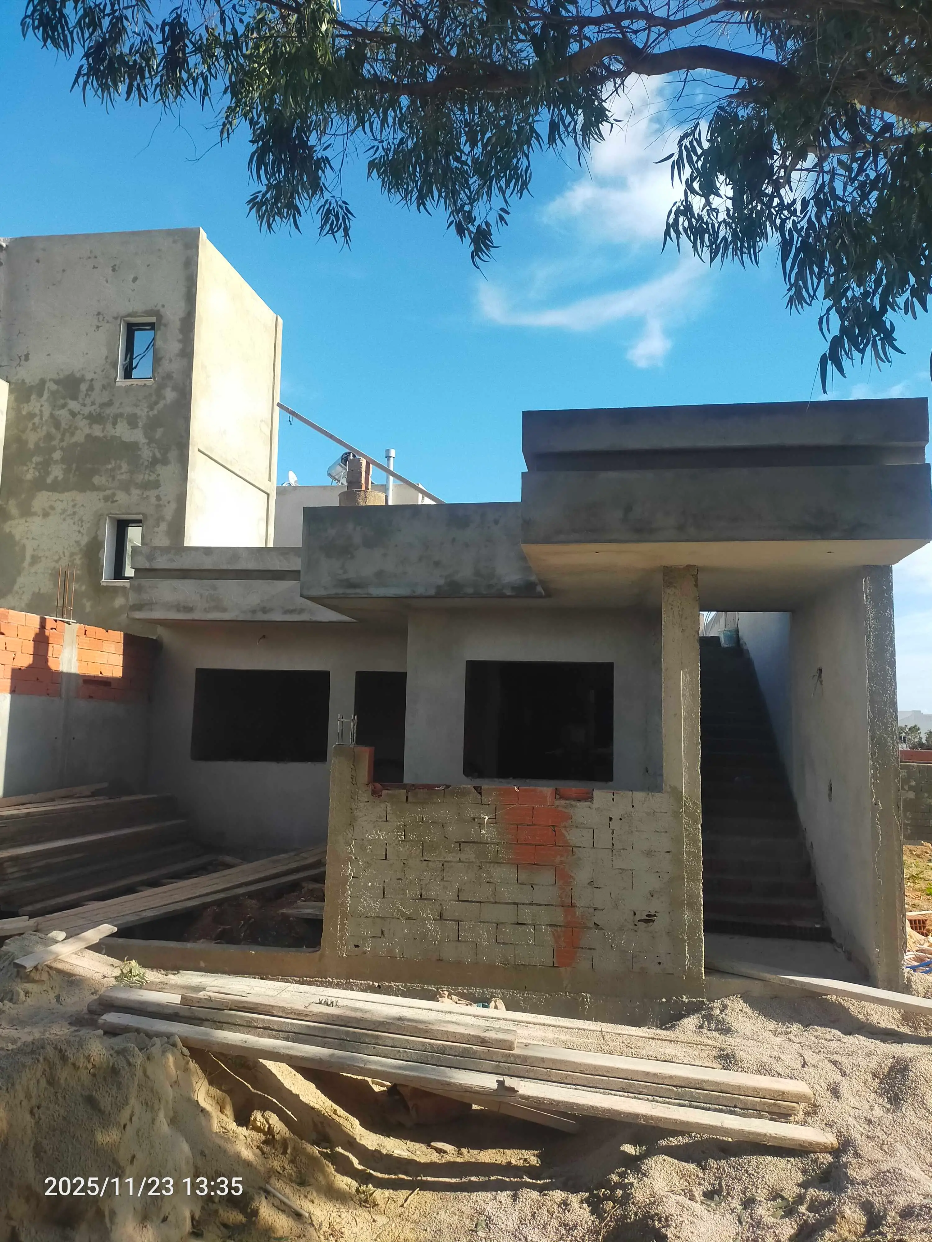 A vendre a la page elhaouaria 