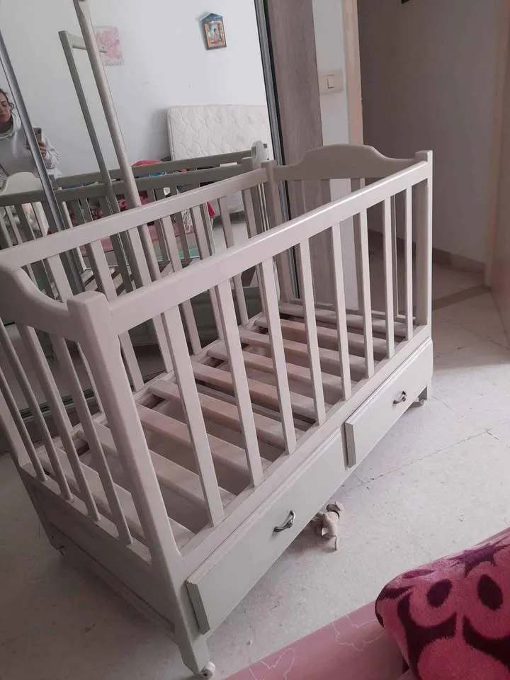 lit de bébé à vendre