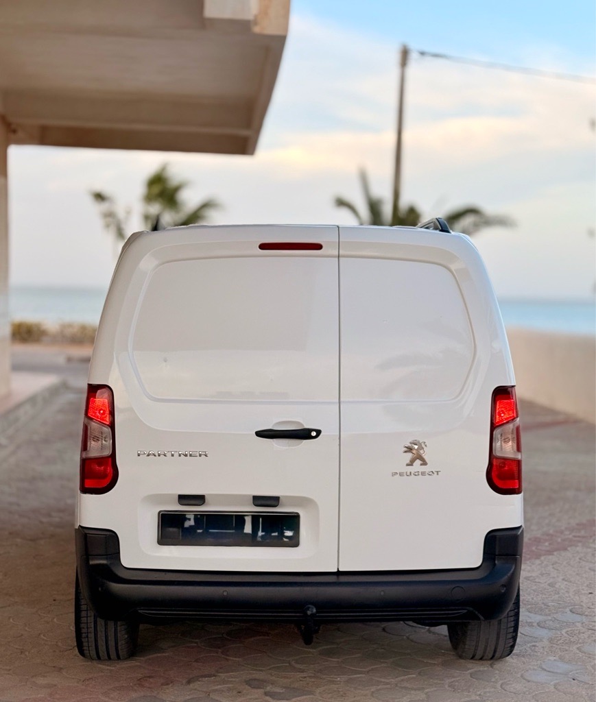 Peugeot Partner k9 