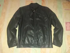Veste simili cuir taille L état moyen