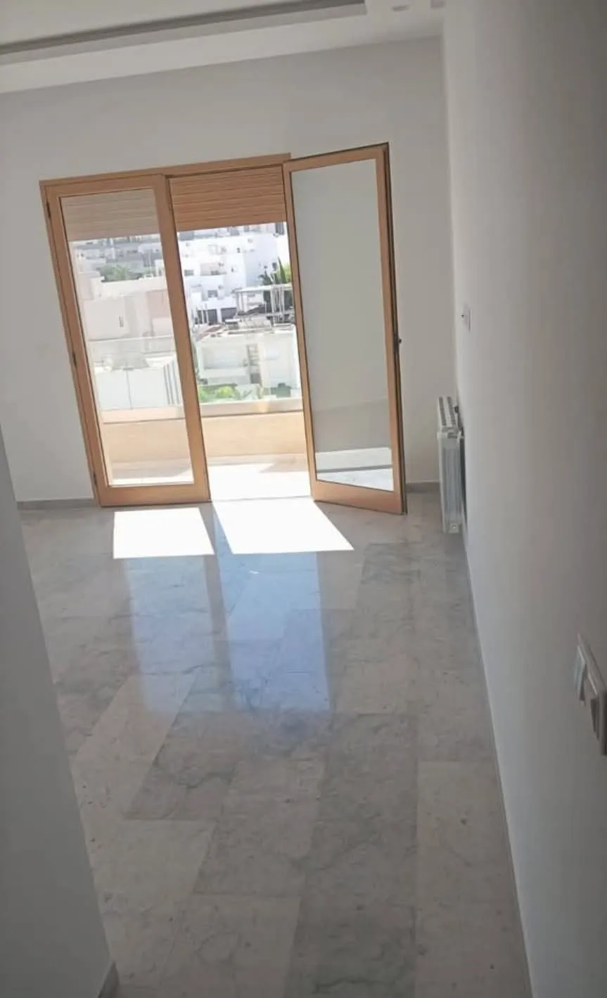 Location S3 vide à Jardin D'El Menzah 2