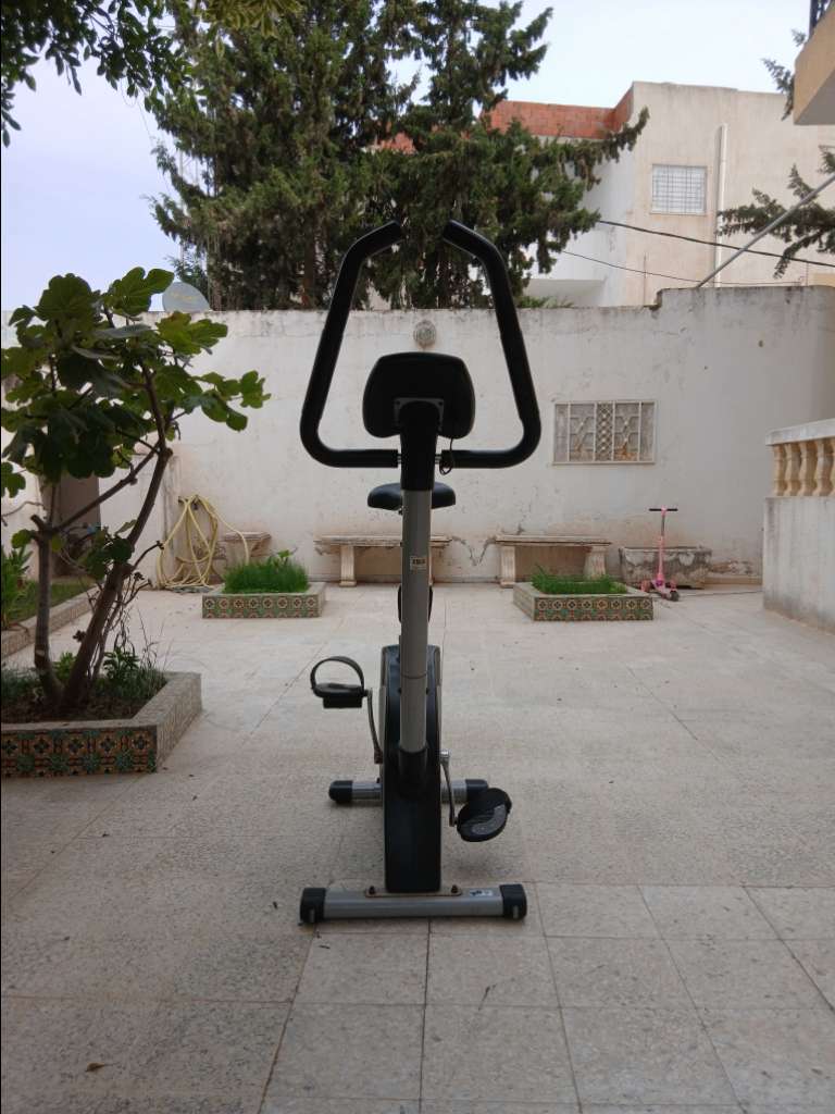 Vélo de sport programmable 