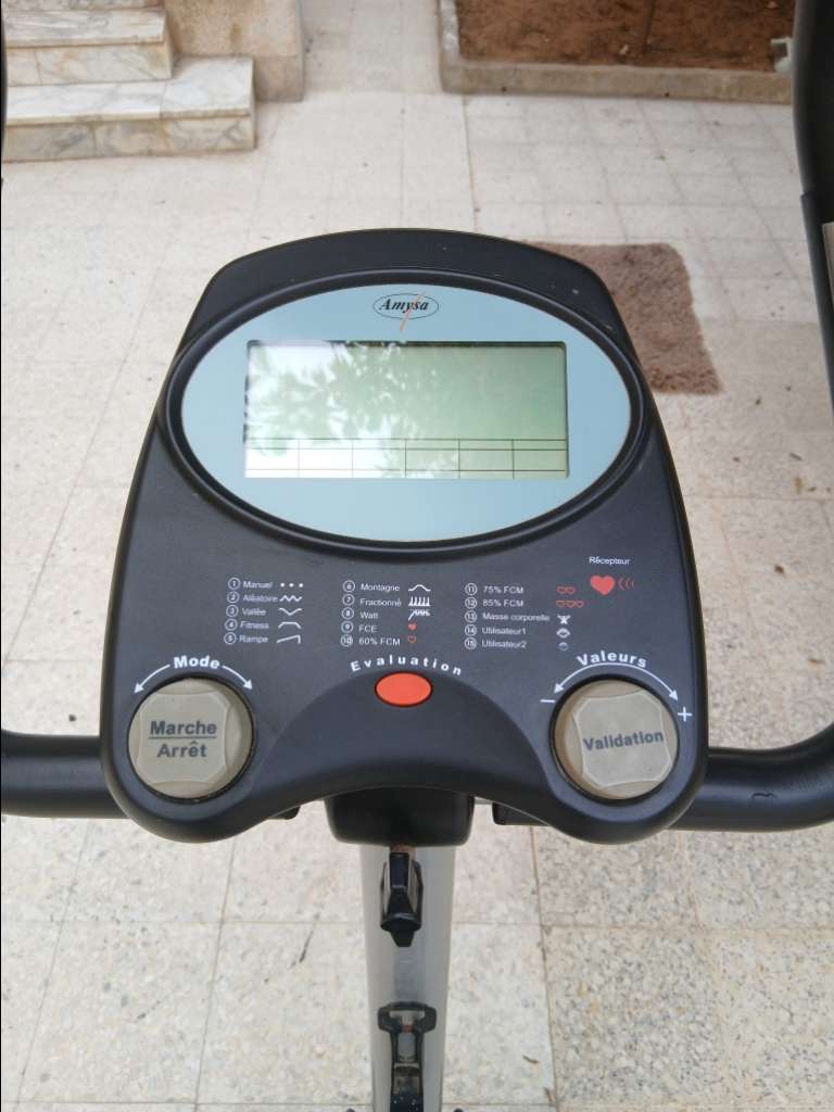 Vélo de sport programmable 