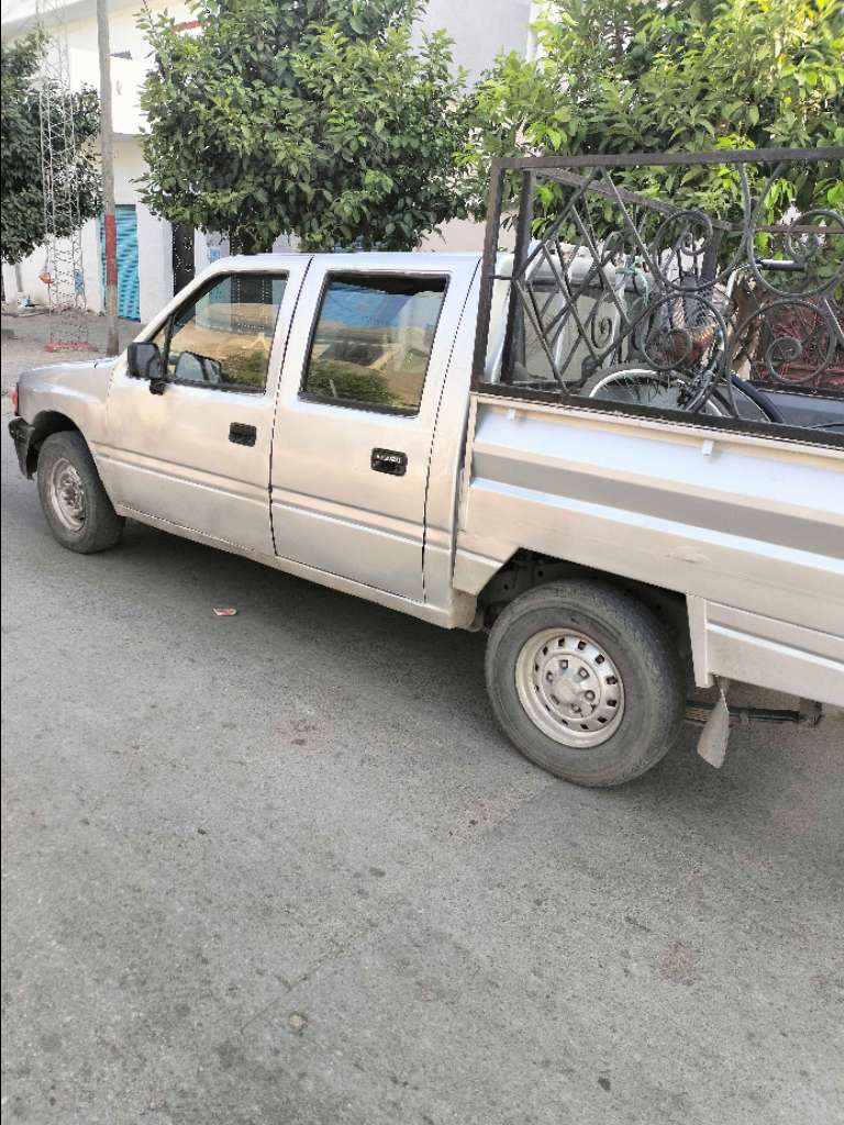 Isuzu 9 cv