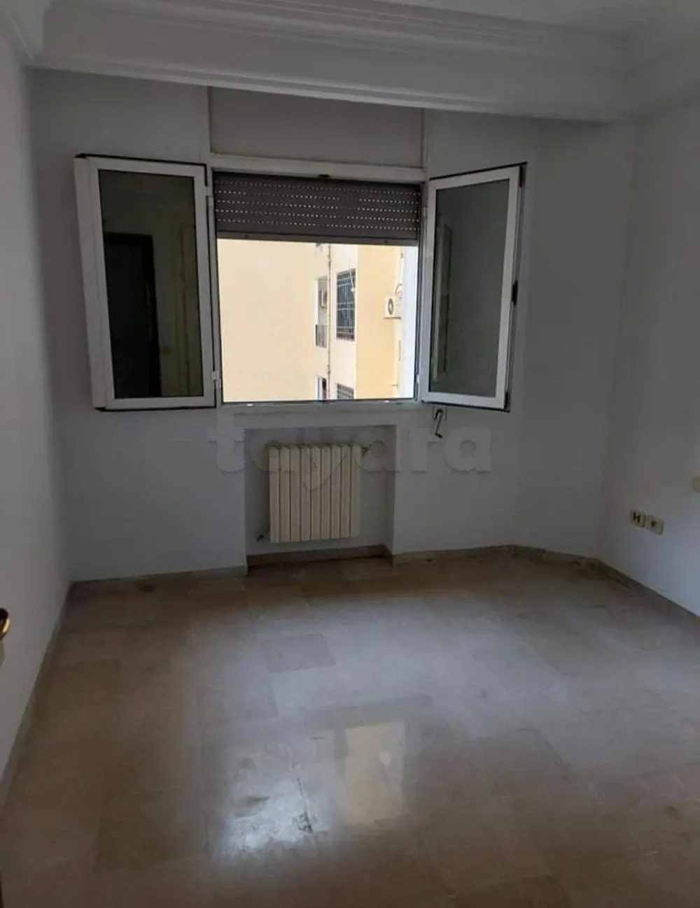 un appartement s+3 au 2éme étage (avec ascenseur) a louer a manzah 7bis prés de l'école la fontaine