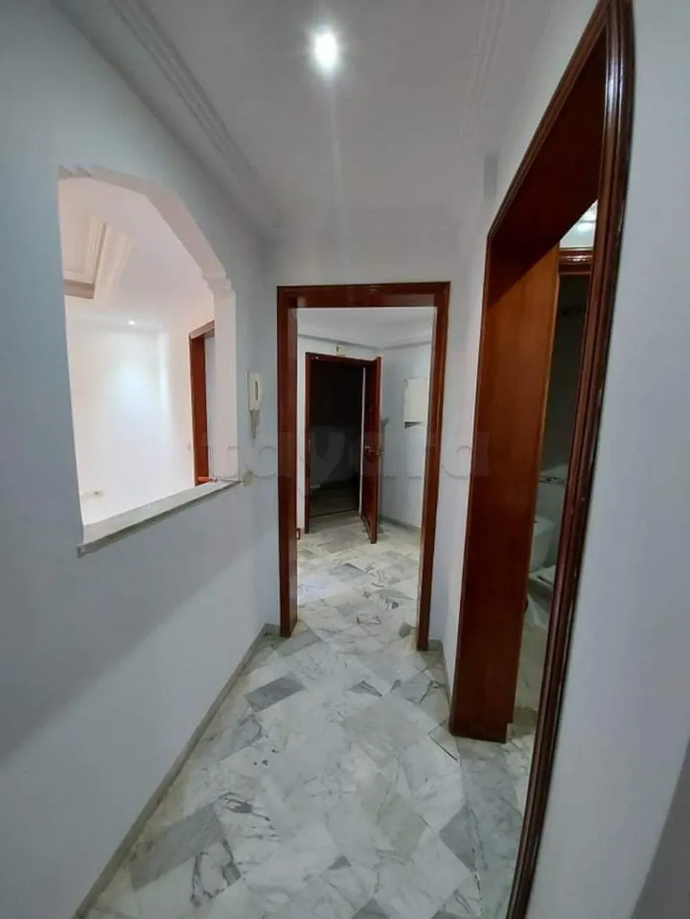 un appartement s+3 au 2éme étage (avec ascenseur) a louer a manzah 7bis prés de l'école la fontaine