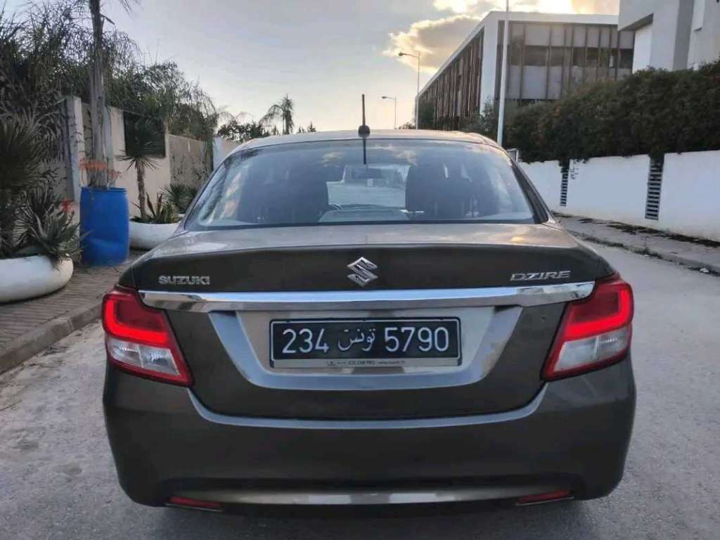 SUZUKI DZAIR PREMIÈRE MAIN TRÈS PROPRE