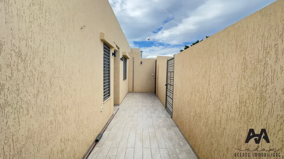  étage de villa S+1 vide à AFH1, Nabeul