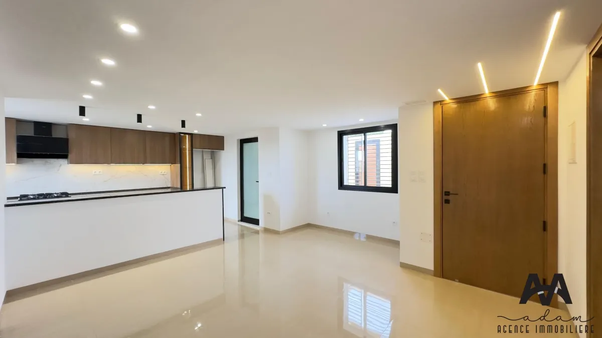  étage de villa S+1 vide à AFH1, Nabeul