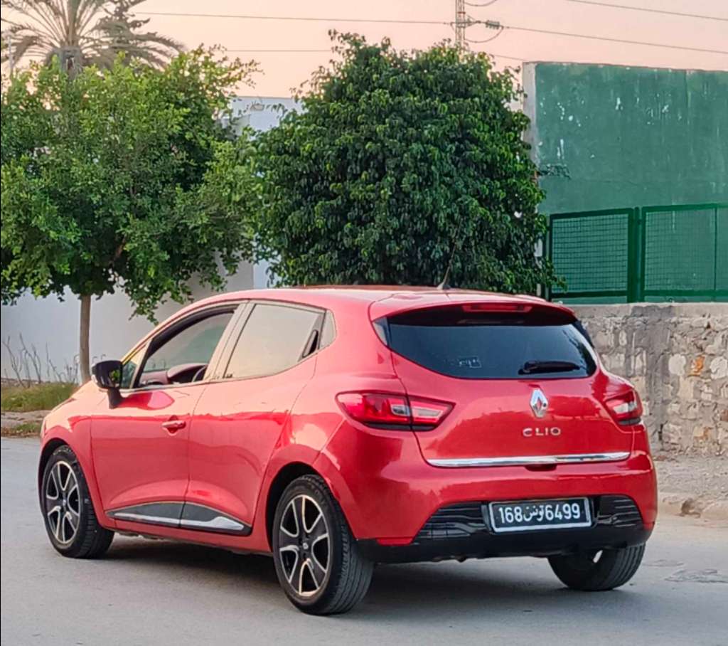 🚘  renault clio dynamique