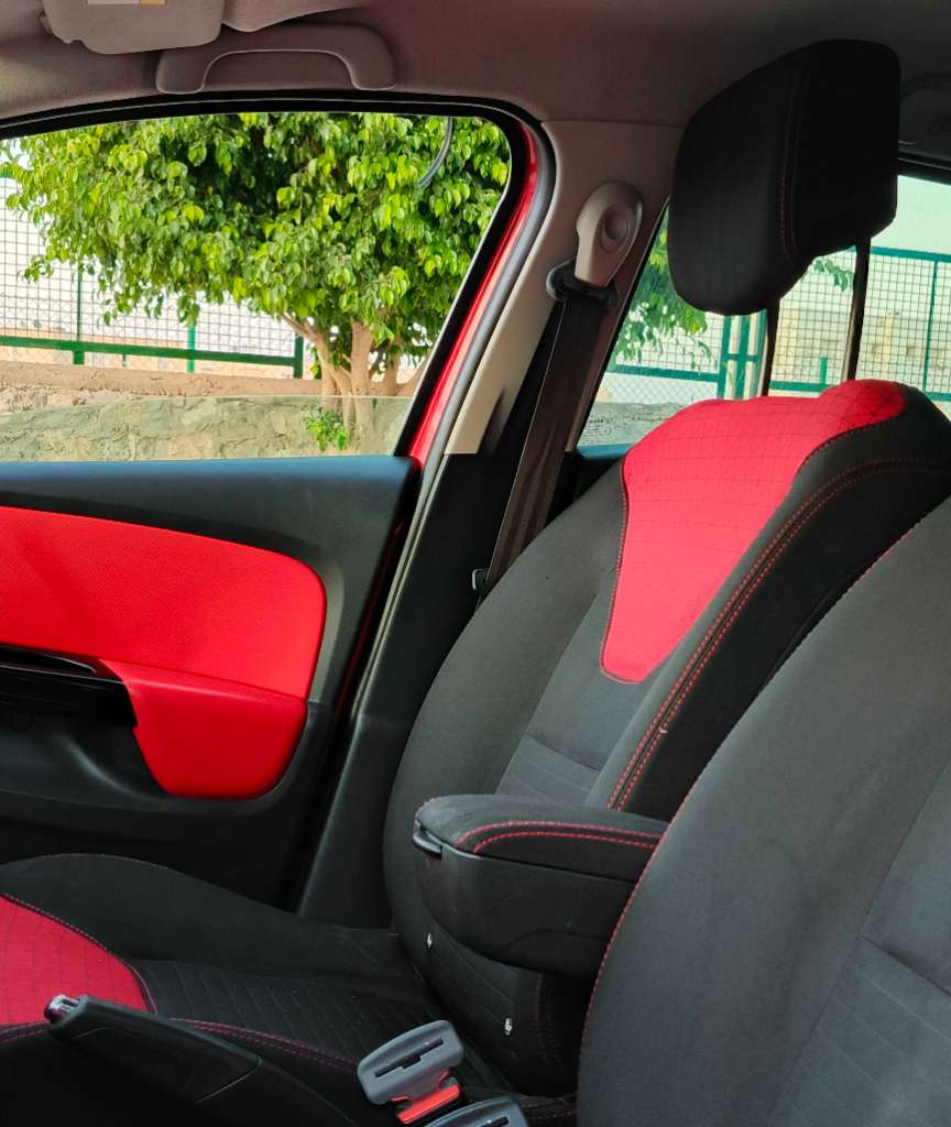 🚘  renault clio dynamique