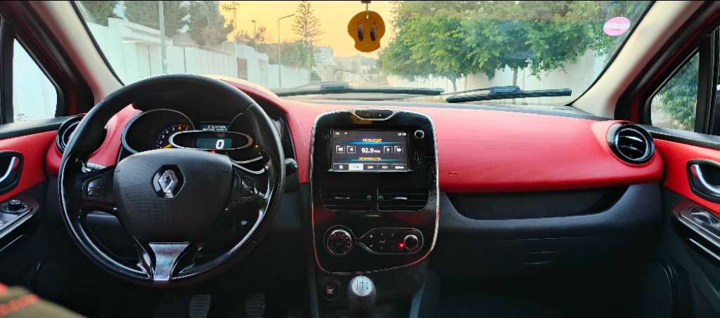 🚘  renault clio dynamique