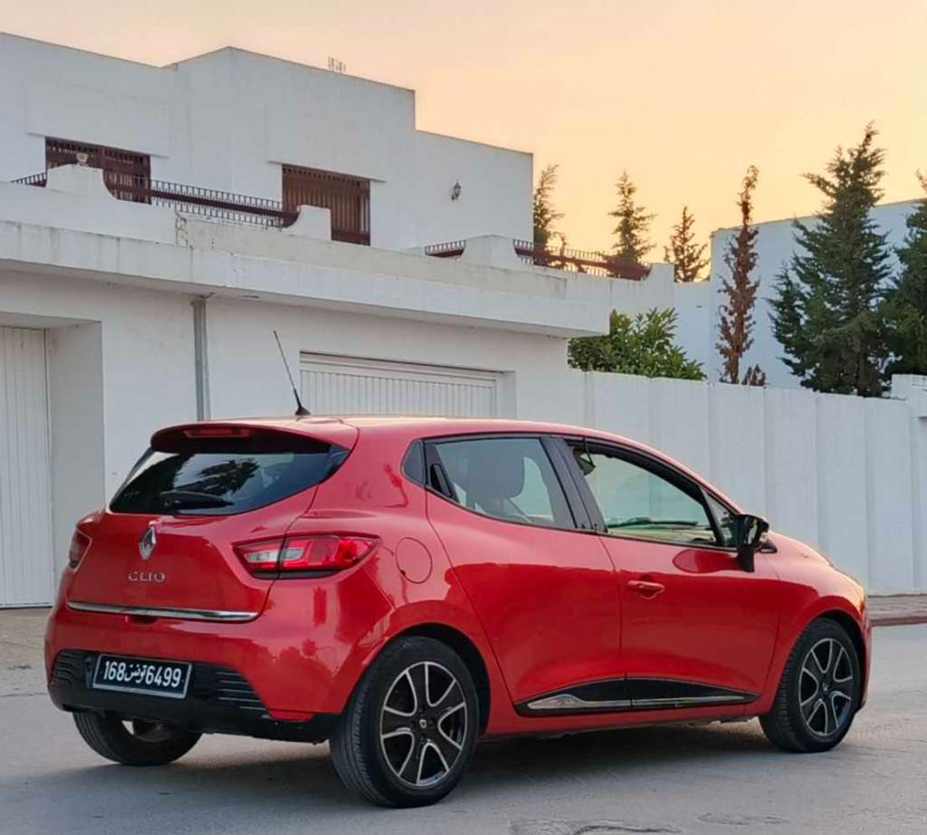 🚘  renault clio dynamique