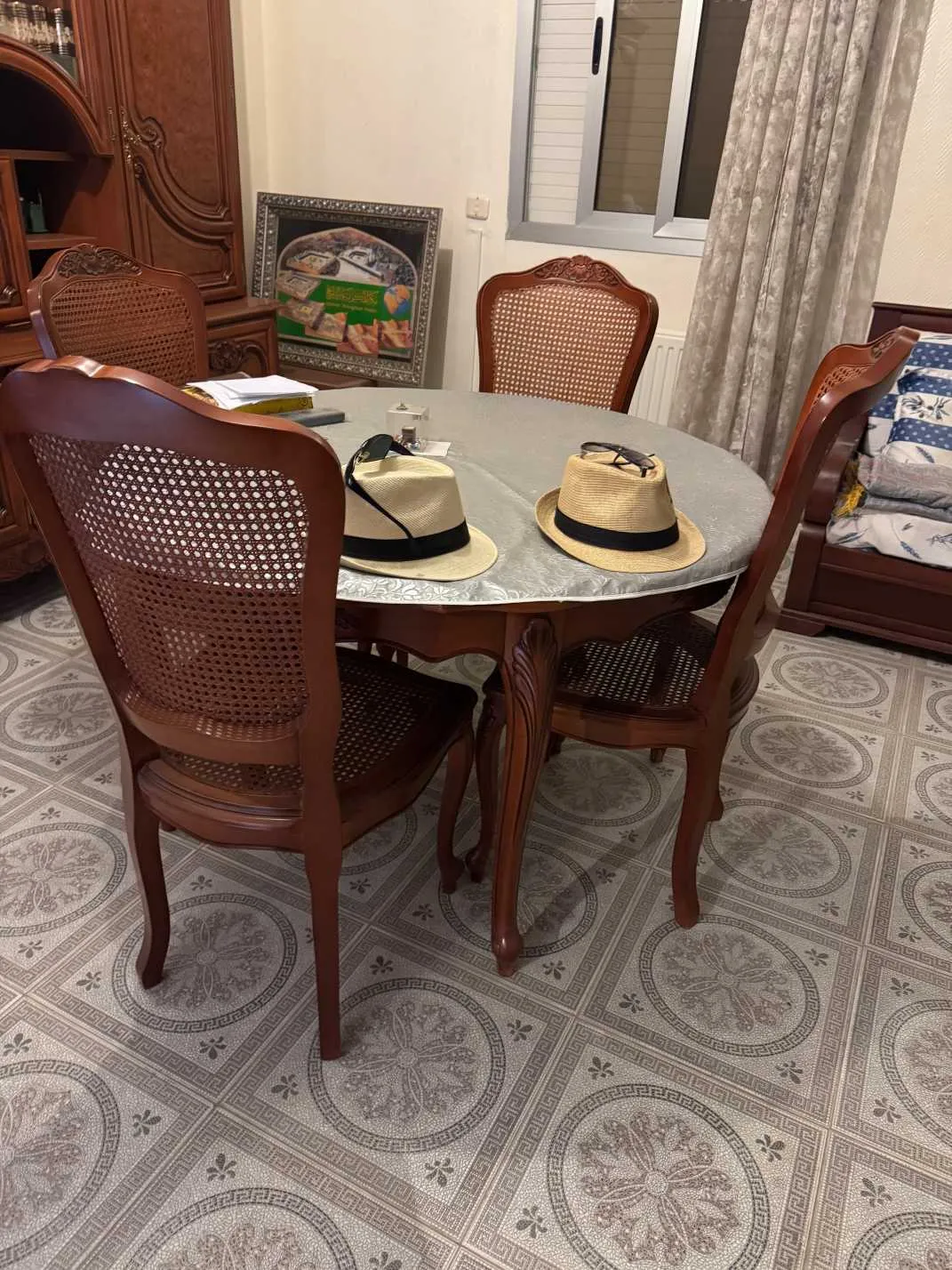 table et 6 chaises importation france