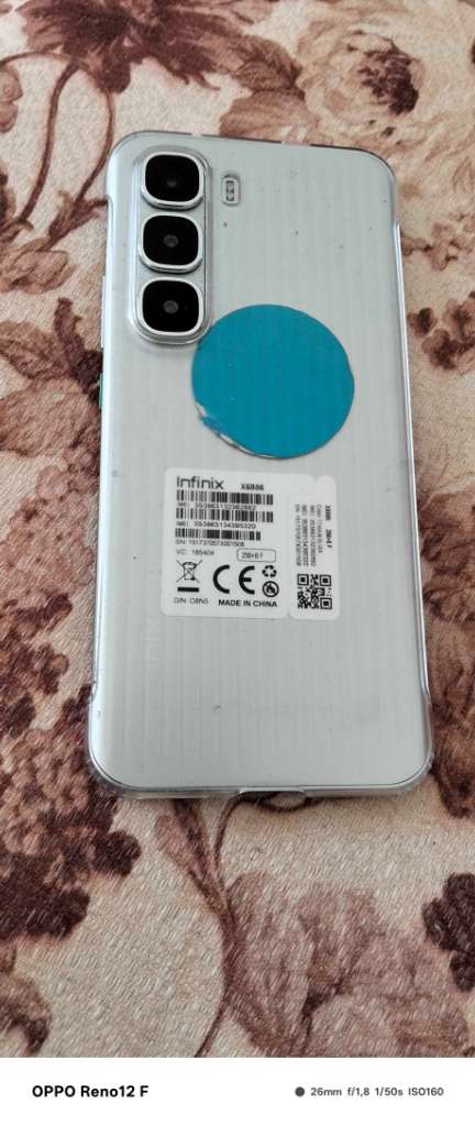 Oppo reno F12 et Infinix hot 60 pro plus