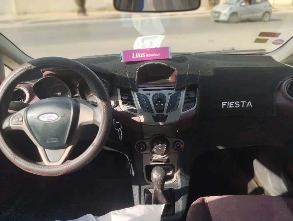 Ford fiesta 20707646