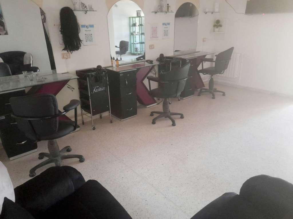 Location Salon de Coiffure et esthétique