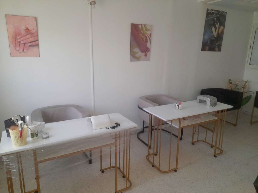 Location Salon de Coiffure et esthétique