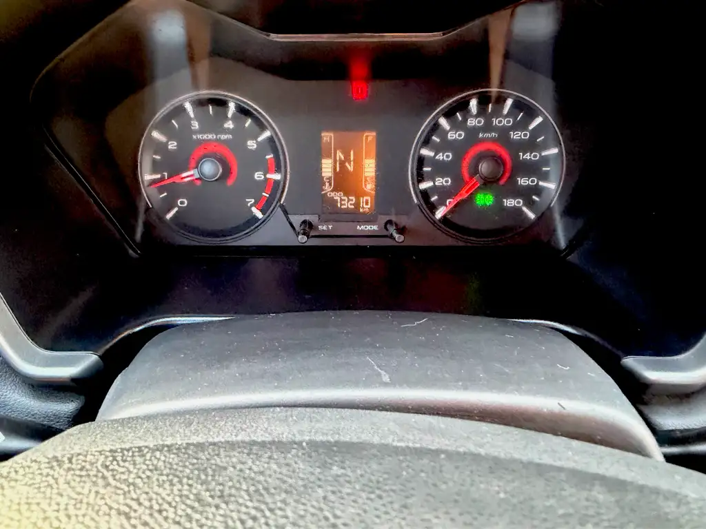 MAHINDRA KUV 100 K8 đ«73 milles km