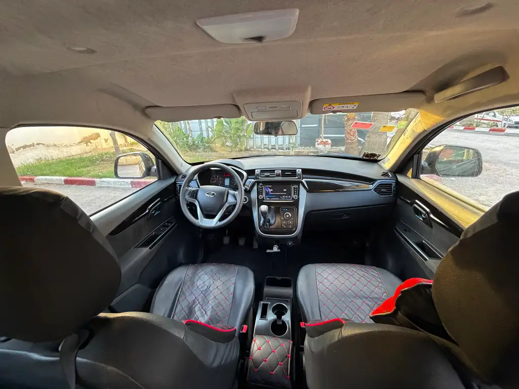 MAHINDRA KUV 100 K8 đ«73 milles km