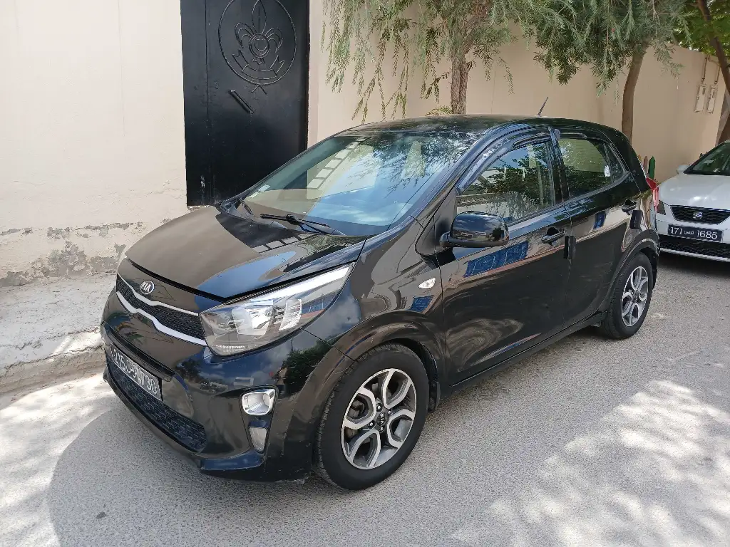 KIA PICANTO 1er main ESSENCE Tel 24 313 594