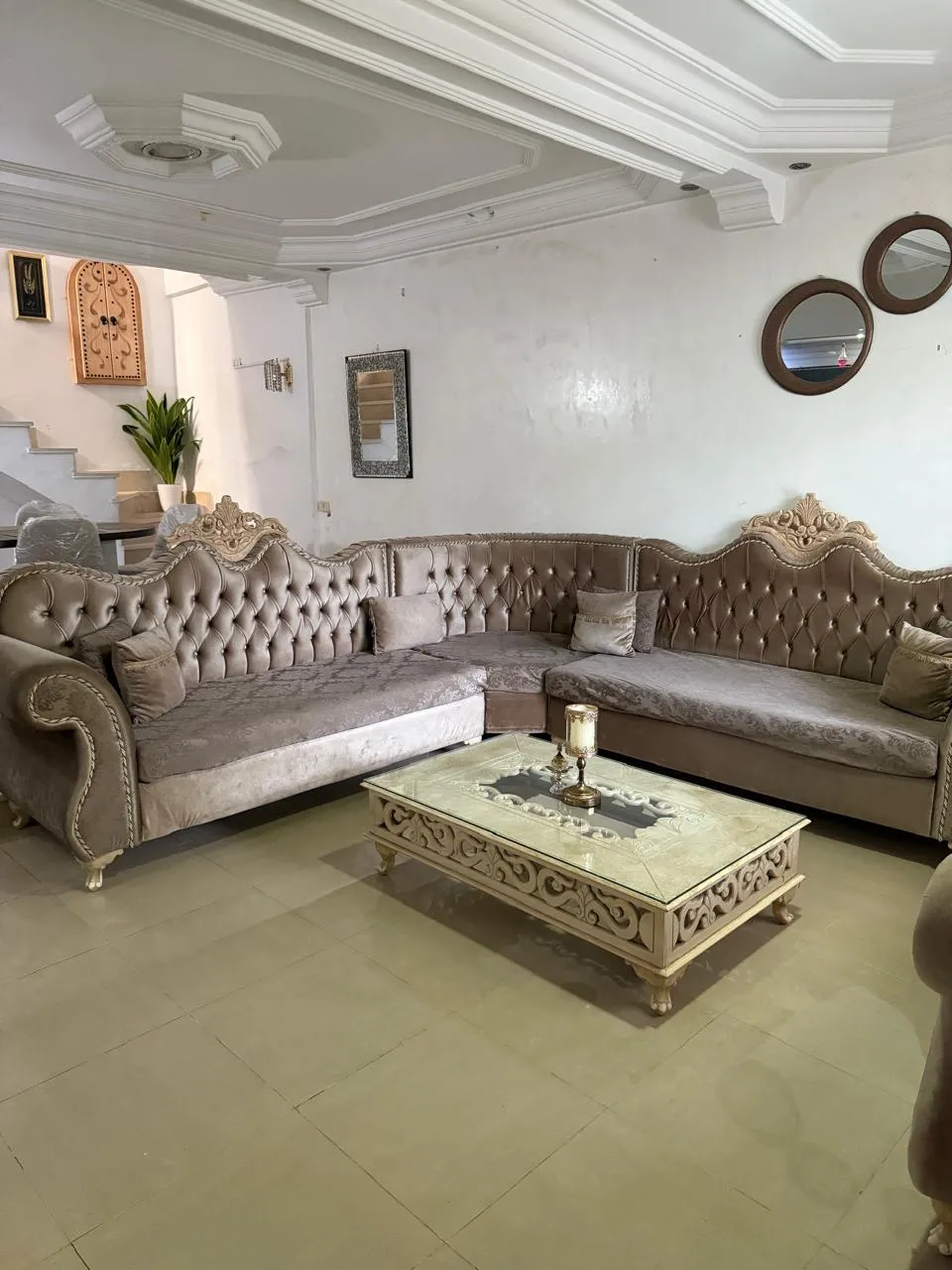 A vendre: salon baroque 9 places+ table basse