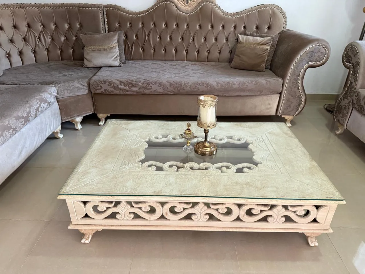 A vendre: salon baroque 9 places+ table basse