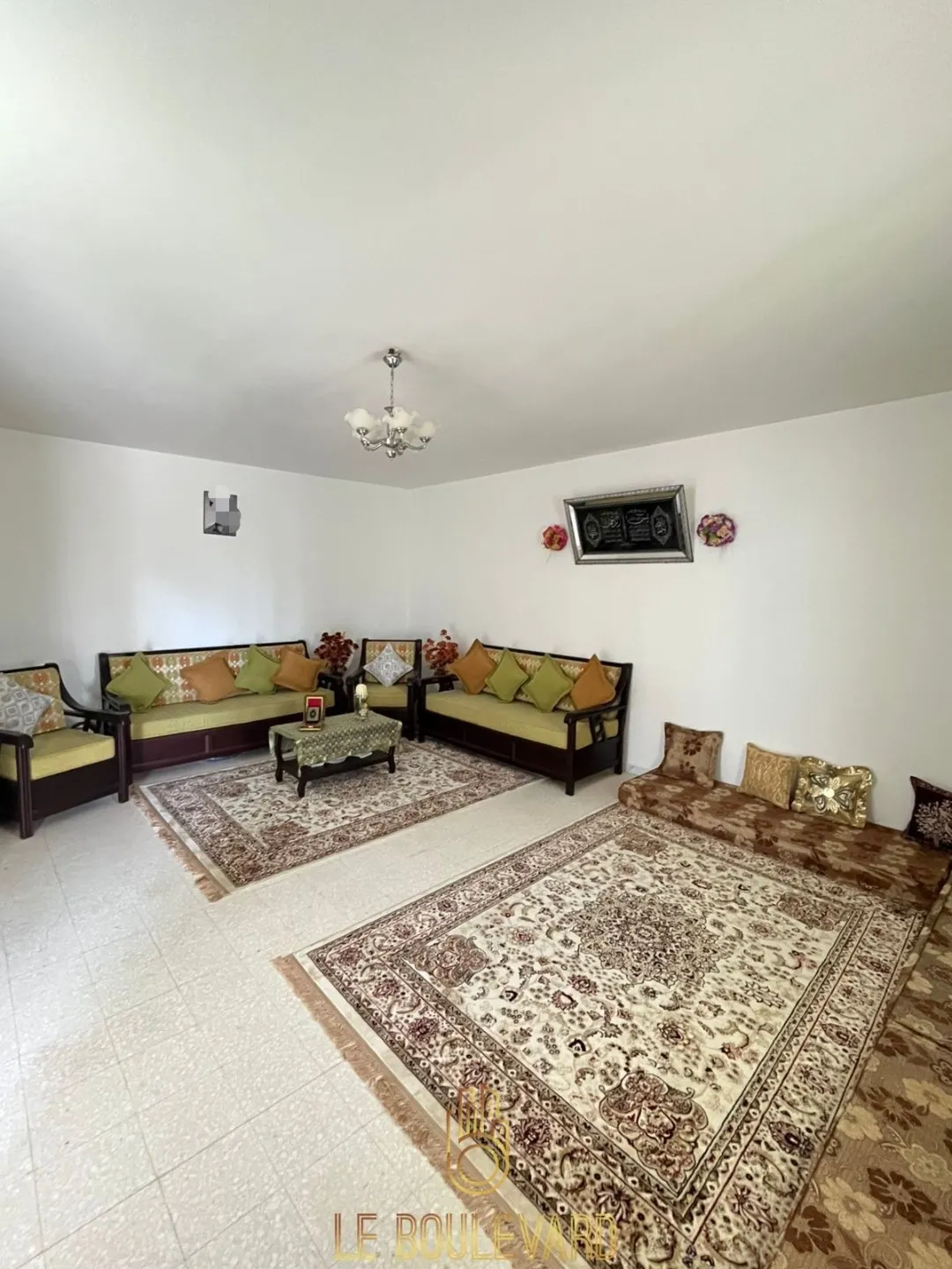 A vendre villa sur deux niveaux à Mrezga , Hammamet