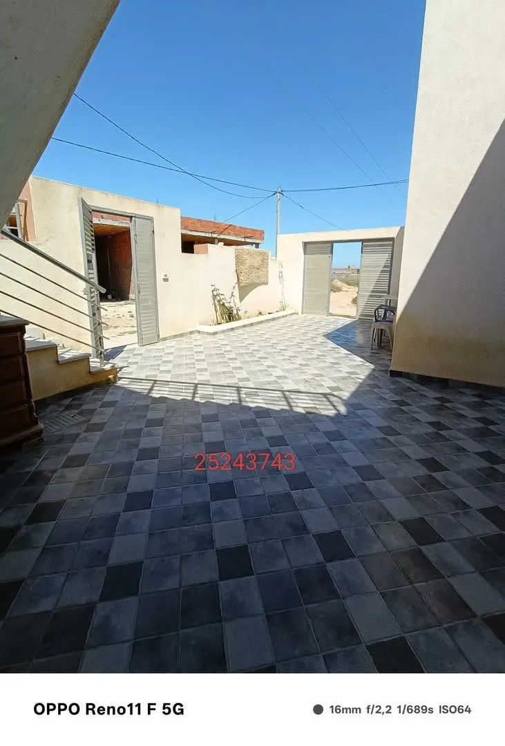 A vendre une belle villa à elhaouaria plage 