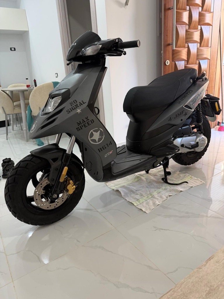 Piaggio typhon importé de la suisse 