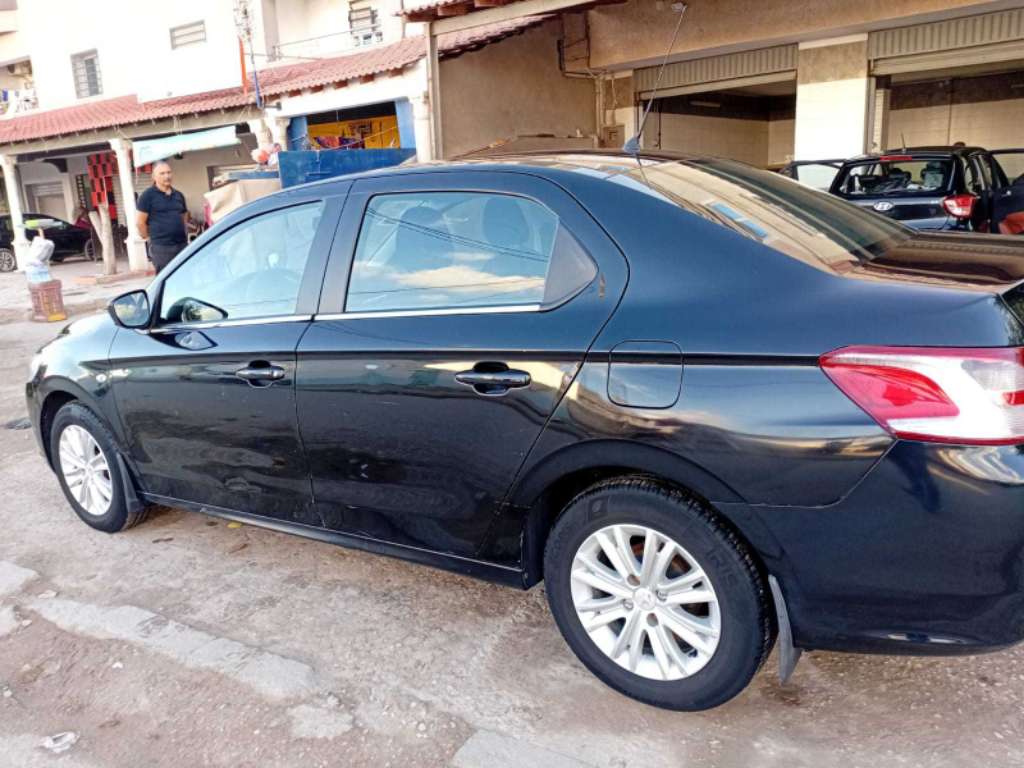 Peugeot 301 allure
