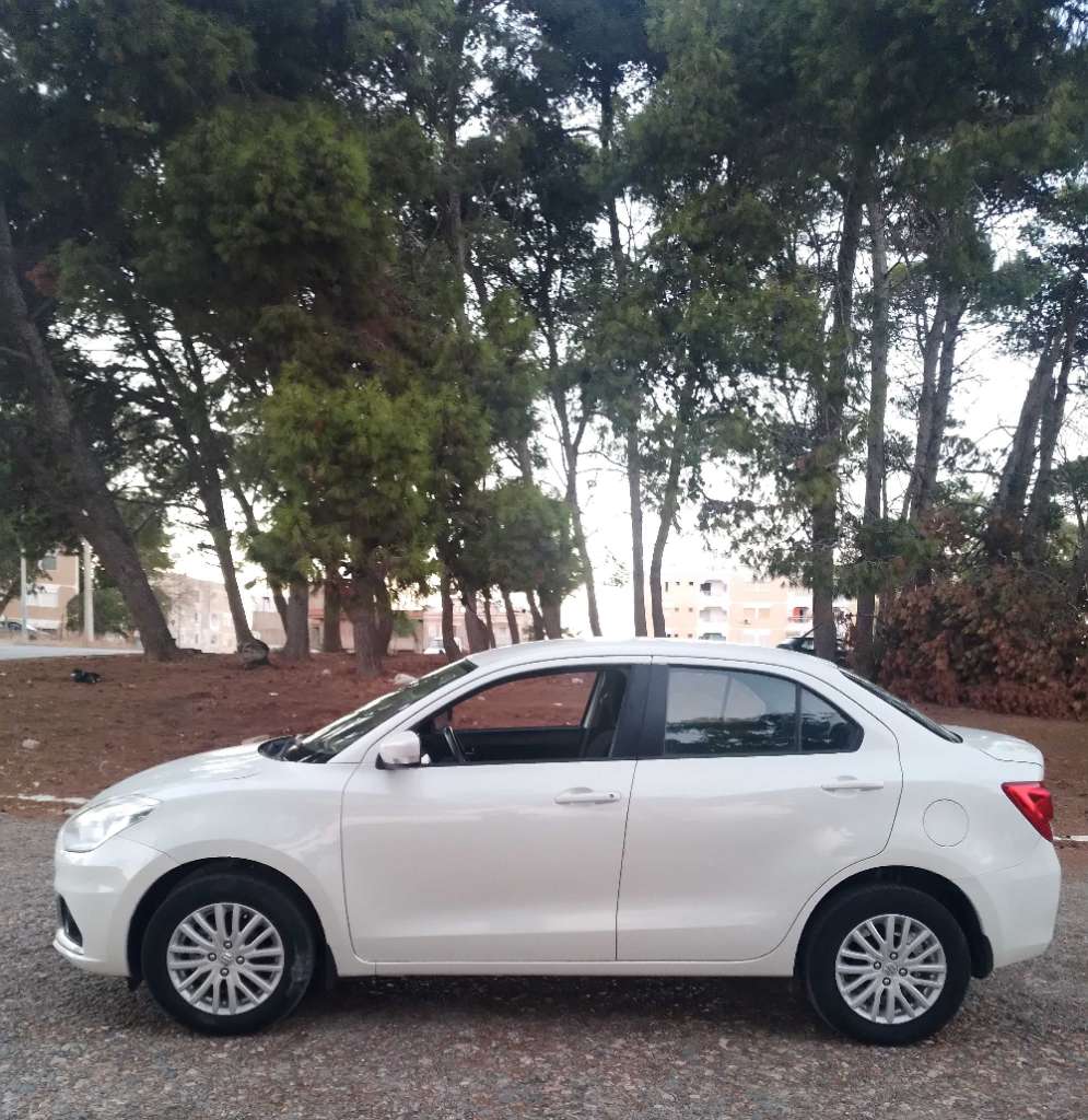 SUZUKI DZAIRE NEUF PREMIERE MAIN