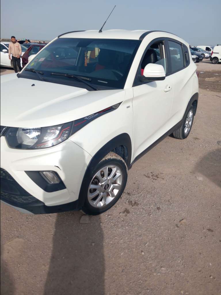 MAHINDRA K8