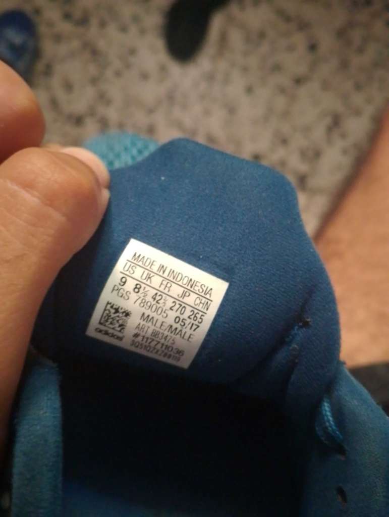 Chaussures (adidas)