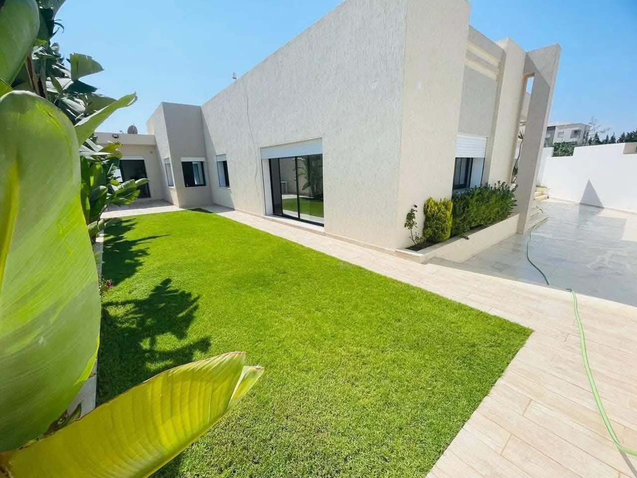 Une Villa moderne haut standing à Chatt Mariem Sousse Vue mer